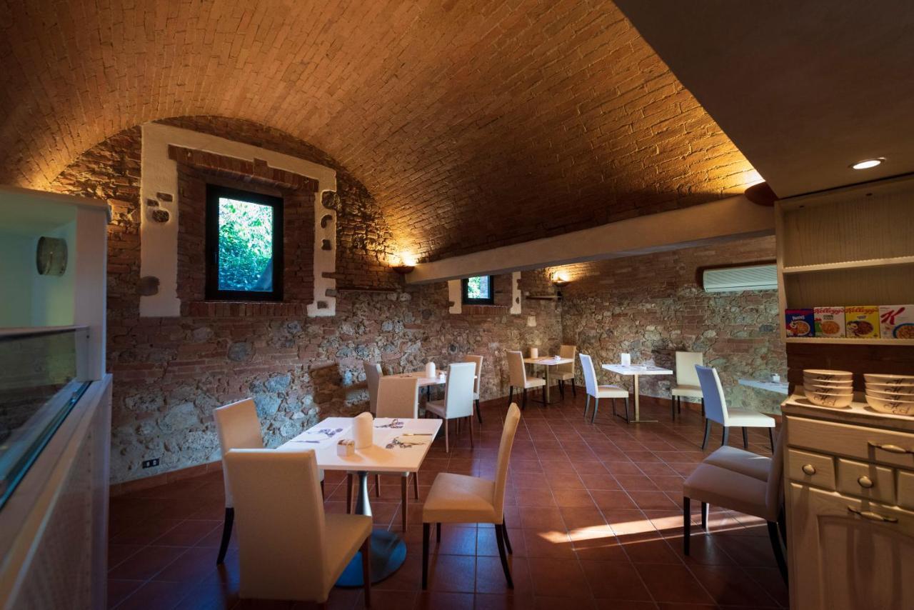Hotel Arcobaleno Сиена Экстерьер фото