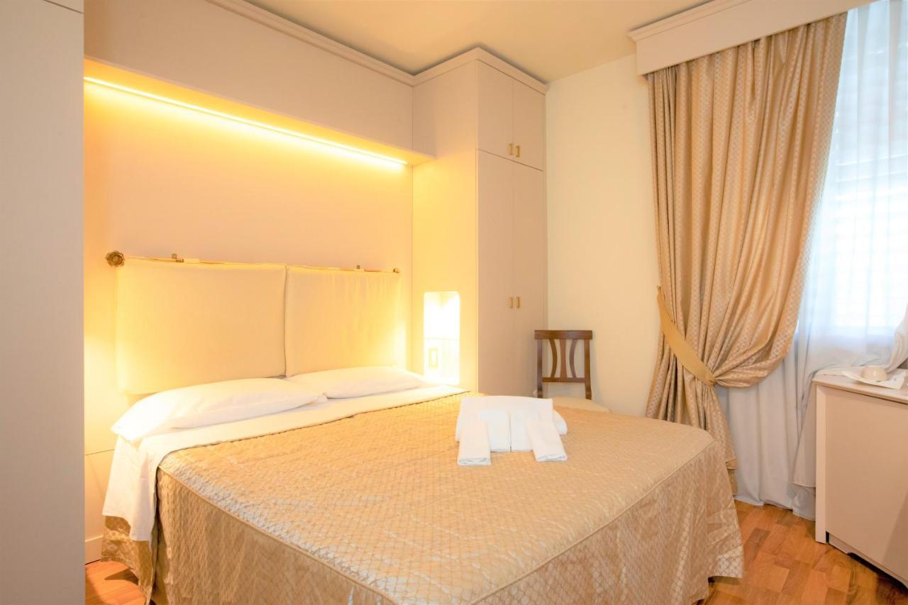 Hotel Arcobaleno Сиена Экстерьер фото