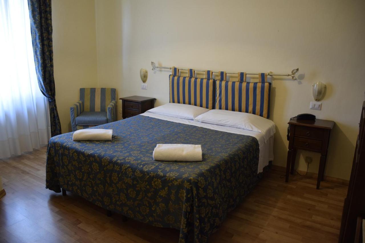 Hotel Arcobaleno Сиена Экстерьер фото